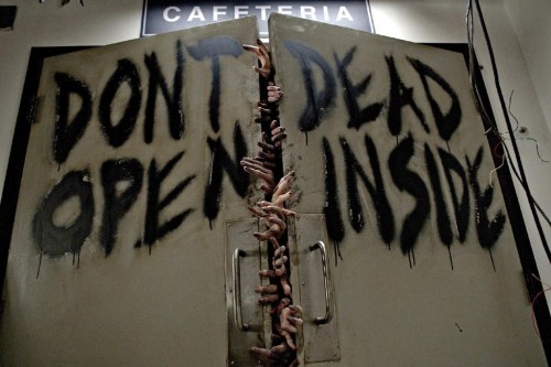 Walking Dead don't open dead inside