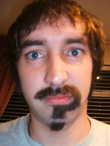 funny-Beards-and-Moustaches-11
